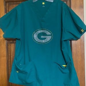 Packers scrub top